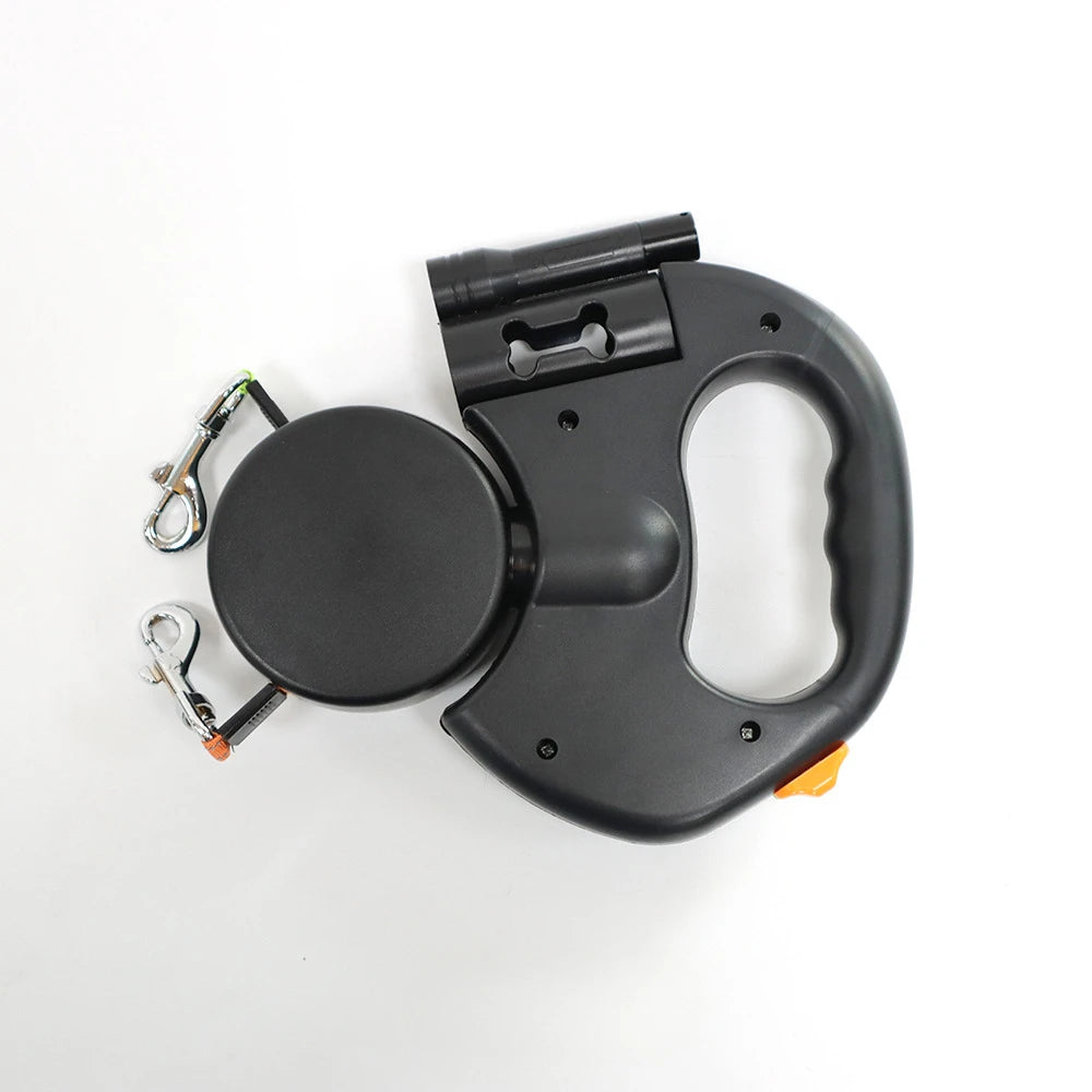 Automatic retractable leash with flashlight