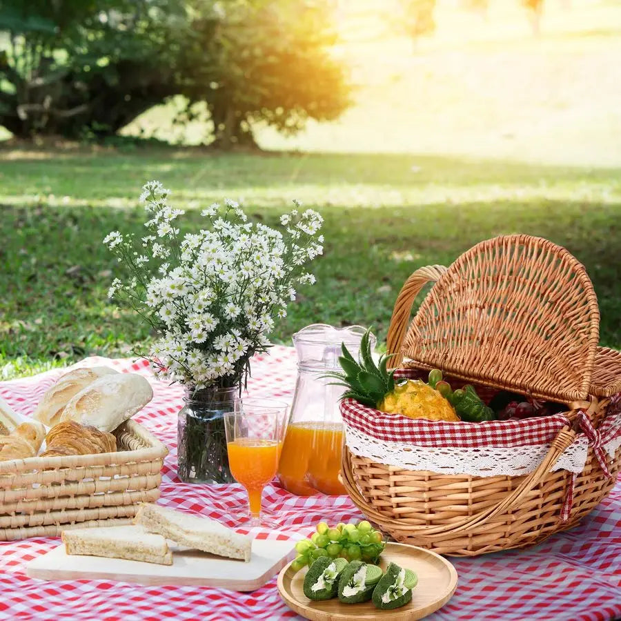 Picnic Basket with Blankets
